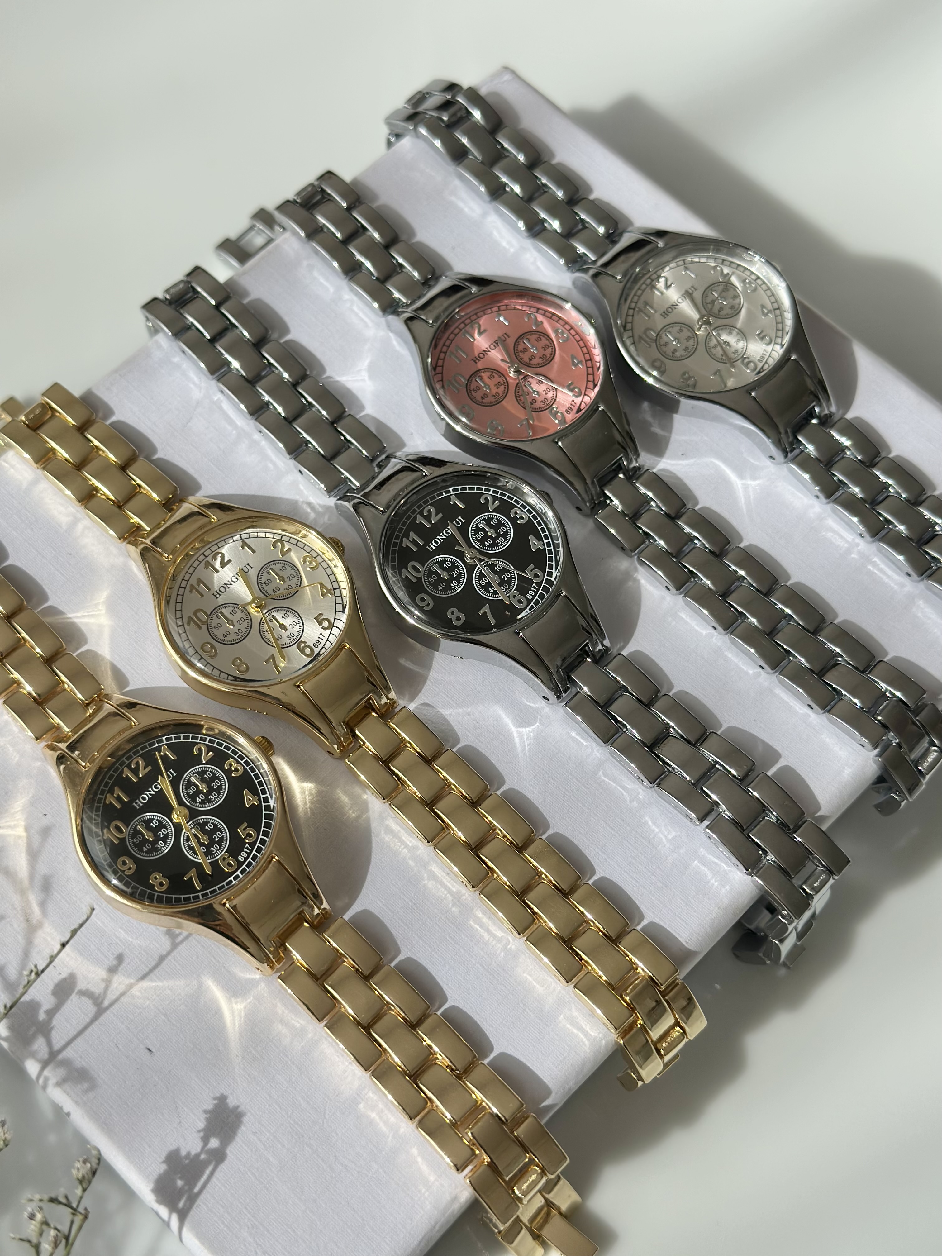 ساعت زنانه اقتصادی هانگری طرح کرنو