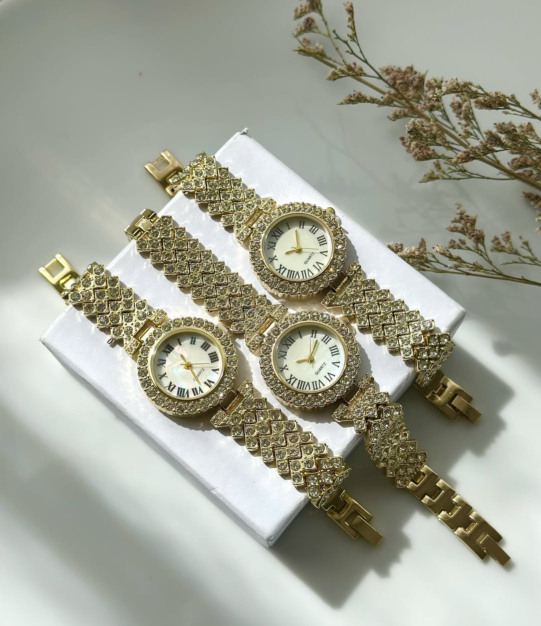 ساعت مچی تمام نگین طرح نقره