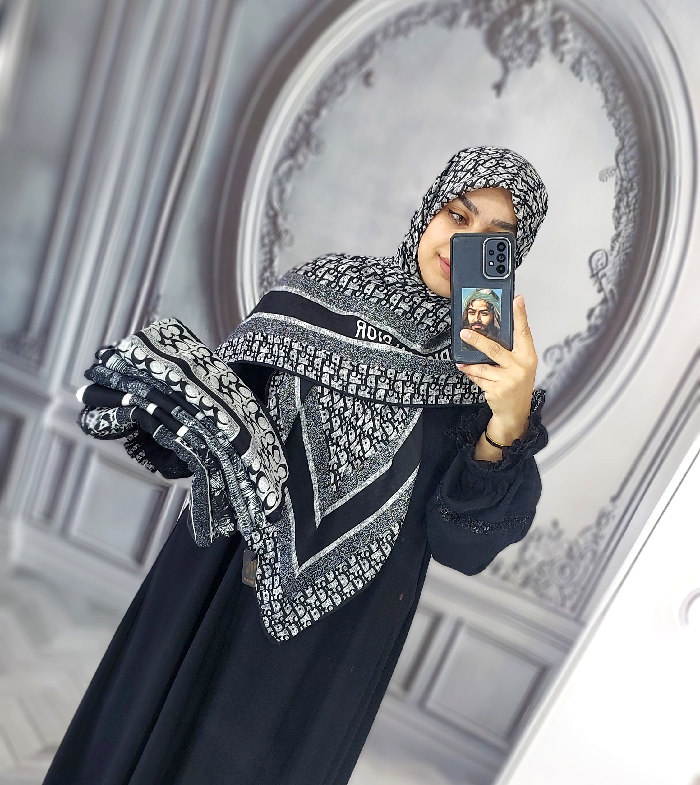 روسری سفیدمشکی